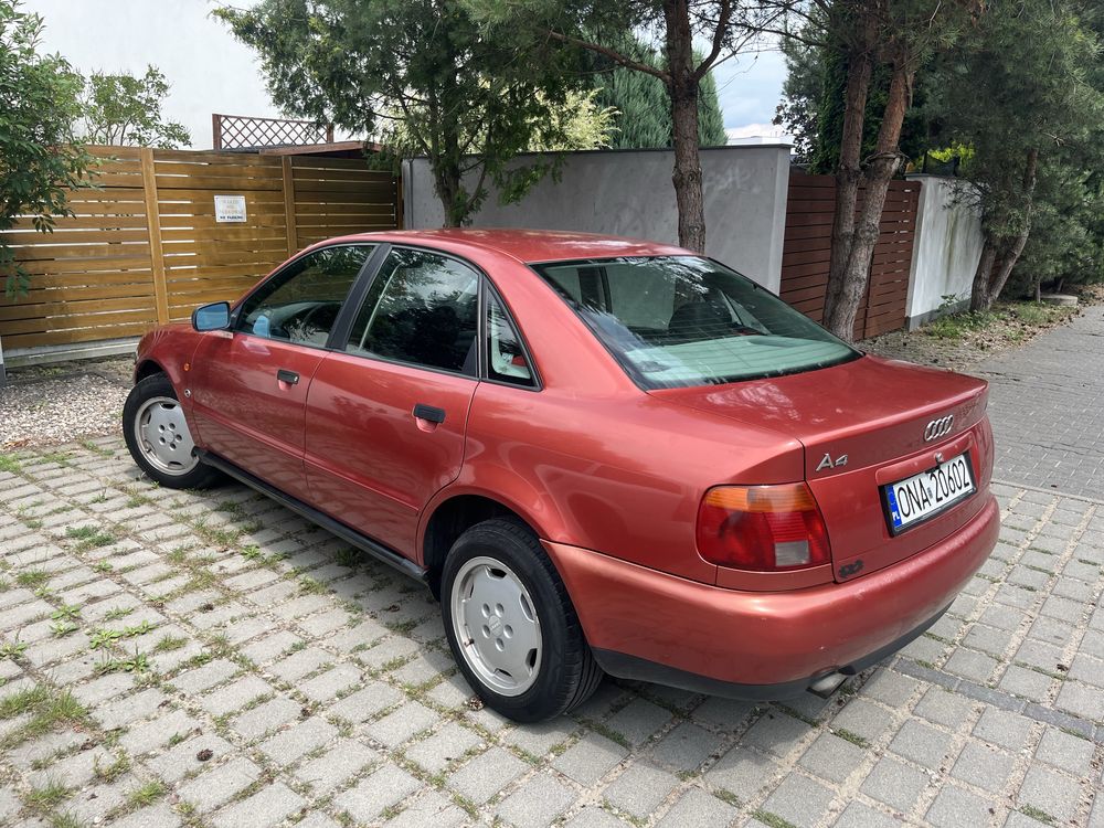 Audi a4 1.6 benzyna/Brak rdzy/ Klima sprawna