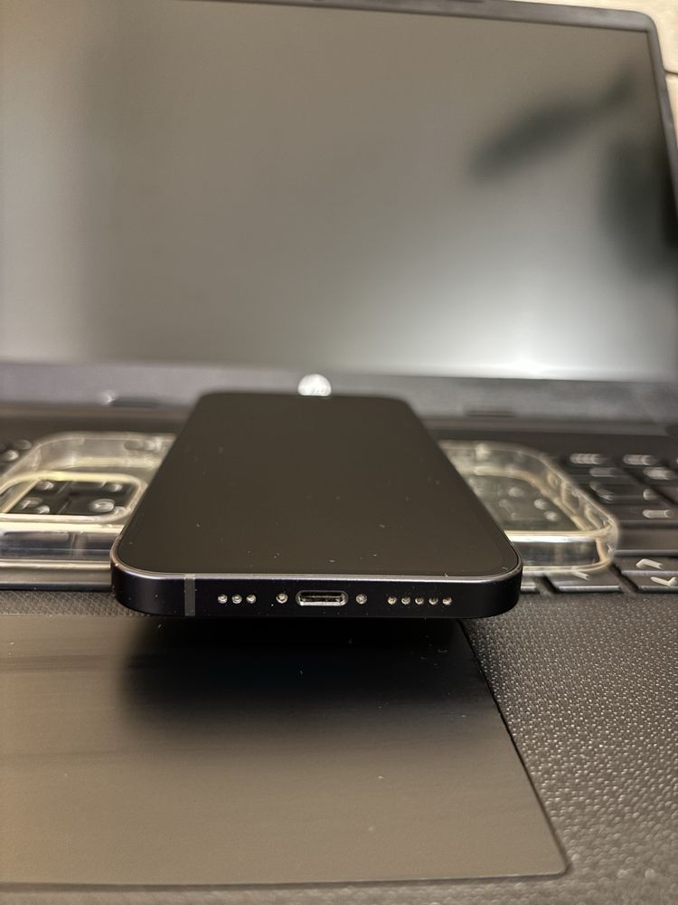 iPhone(Айфон) 12 чорний 64GB