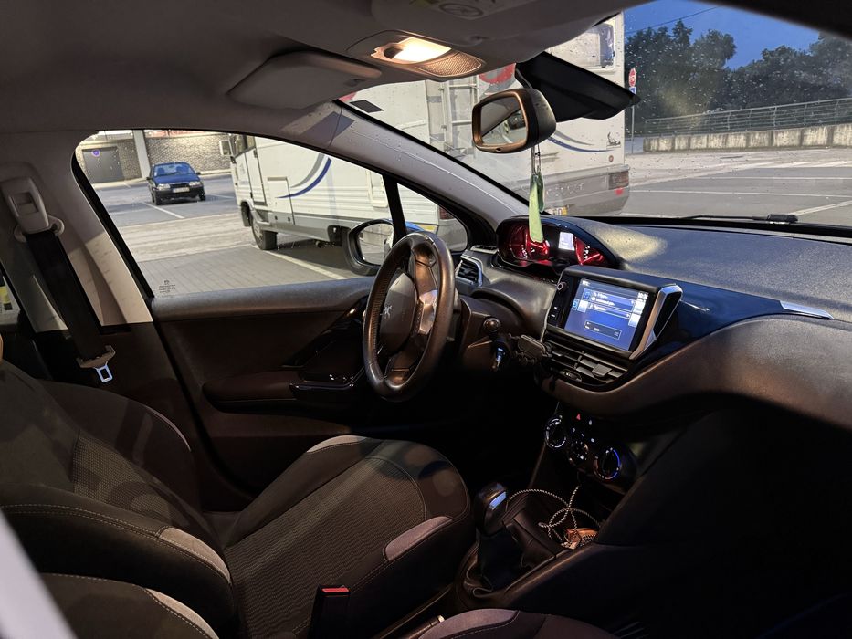 Peugeot 208 hdi1.4