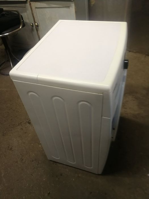 Пральна машина Самсунг  6 кг в гарному стані. .