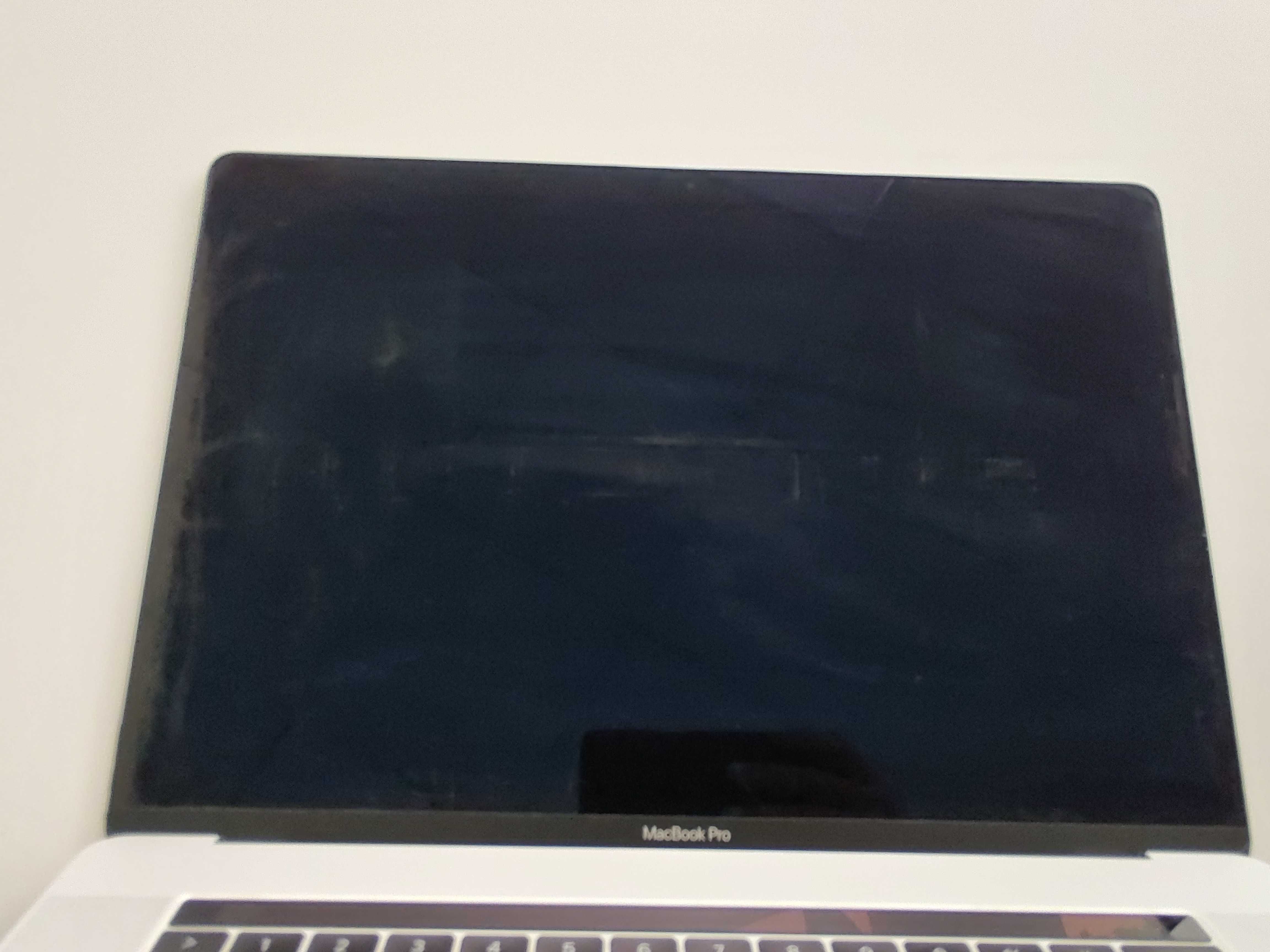 MacBook Pro (15-inch, 2016)