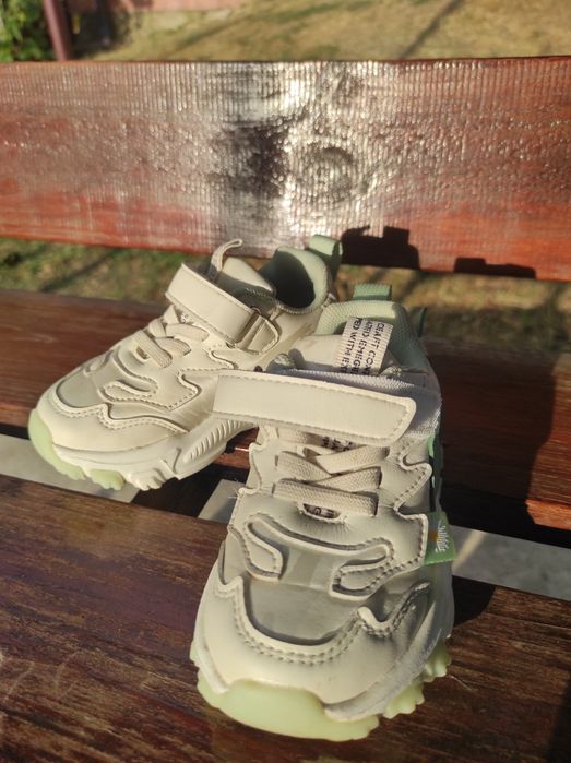 Кросівки дитячі весна/осінь