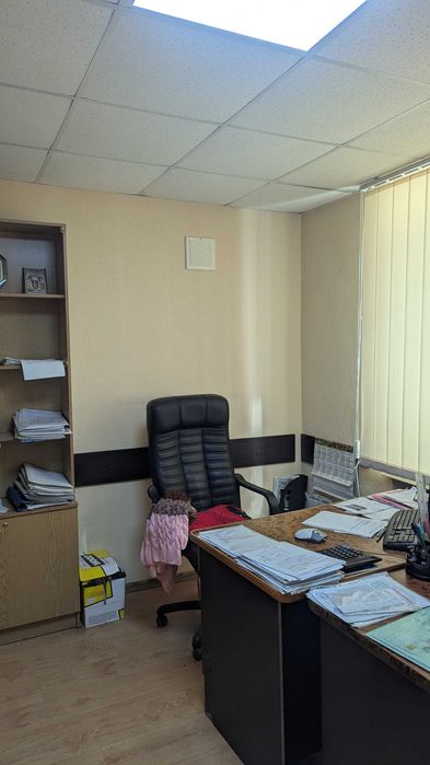 Продам офіс 100 м2 в гарному стані. Біля 6 лікарні .в. Шостаковича 12