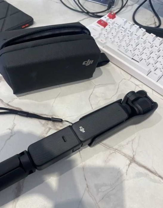 Dji osmo pocket 3 creator combo.