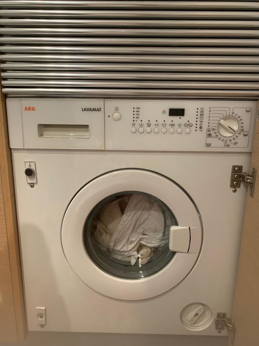 Maquina lavar roupa AEG