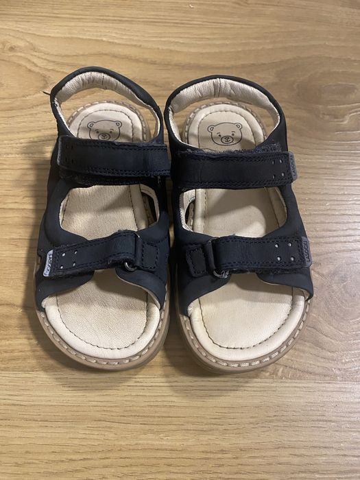 Sprzedam granatowe sandaly Lasocki 29