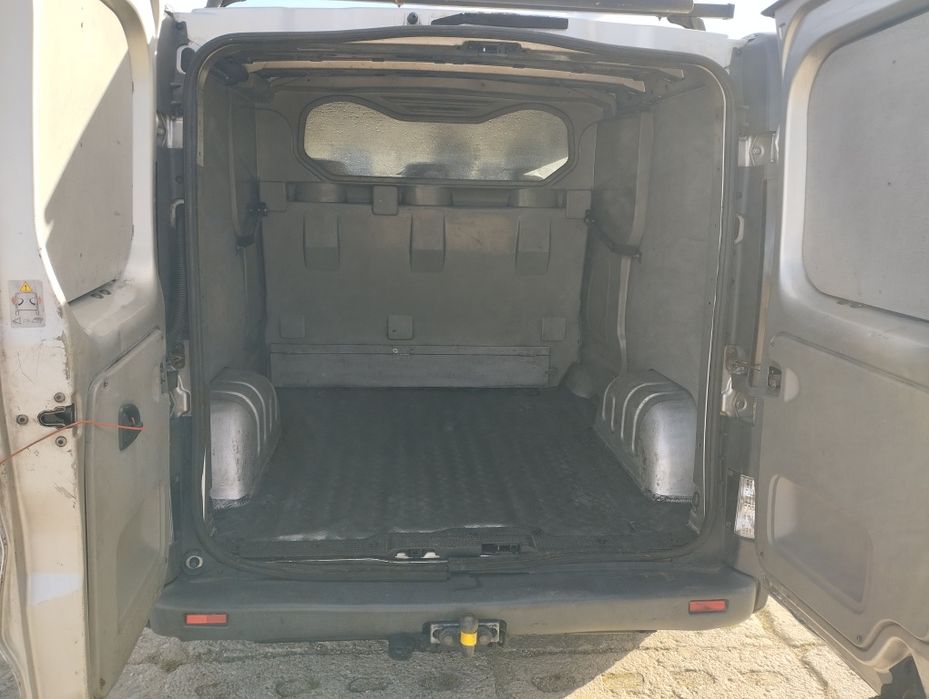 Opel Vivaro 2002/ 1 wlasciciel / 6 osobowy bragadówka zabudowa holende