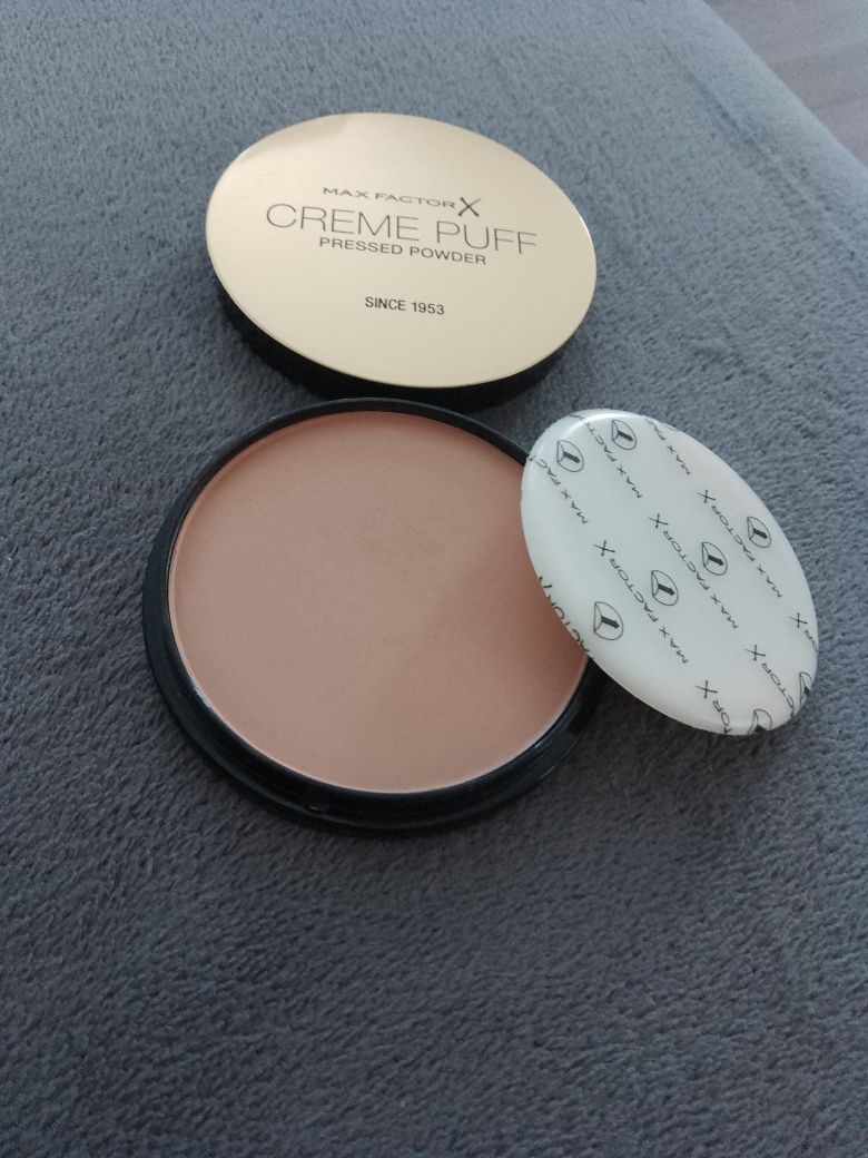 Puder Max factor creme puff 05 translucent