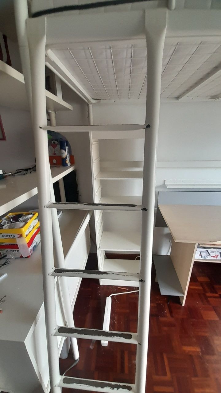 Estrutura cama alta Ikea