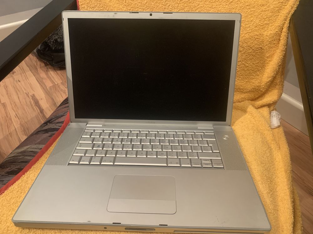 Macbooki i czesci na sprzedarz