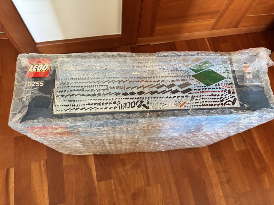 Lego Creator 10255 - Assembly Square (SELADO)