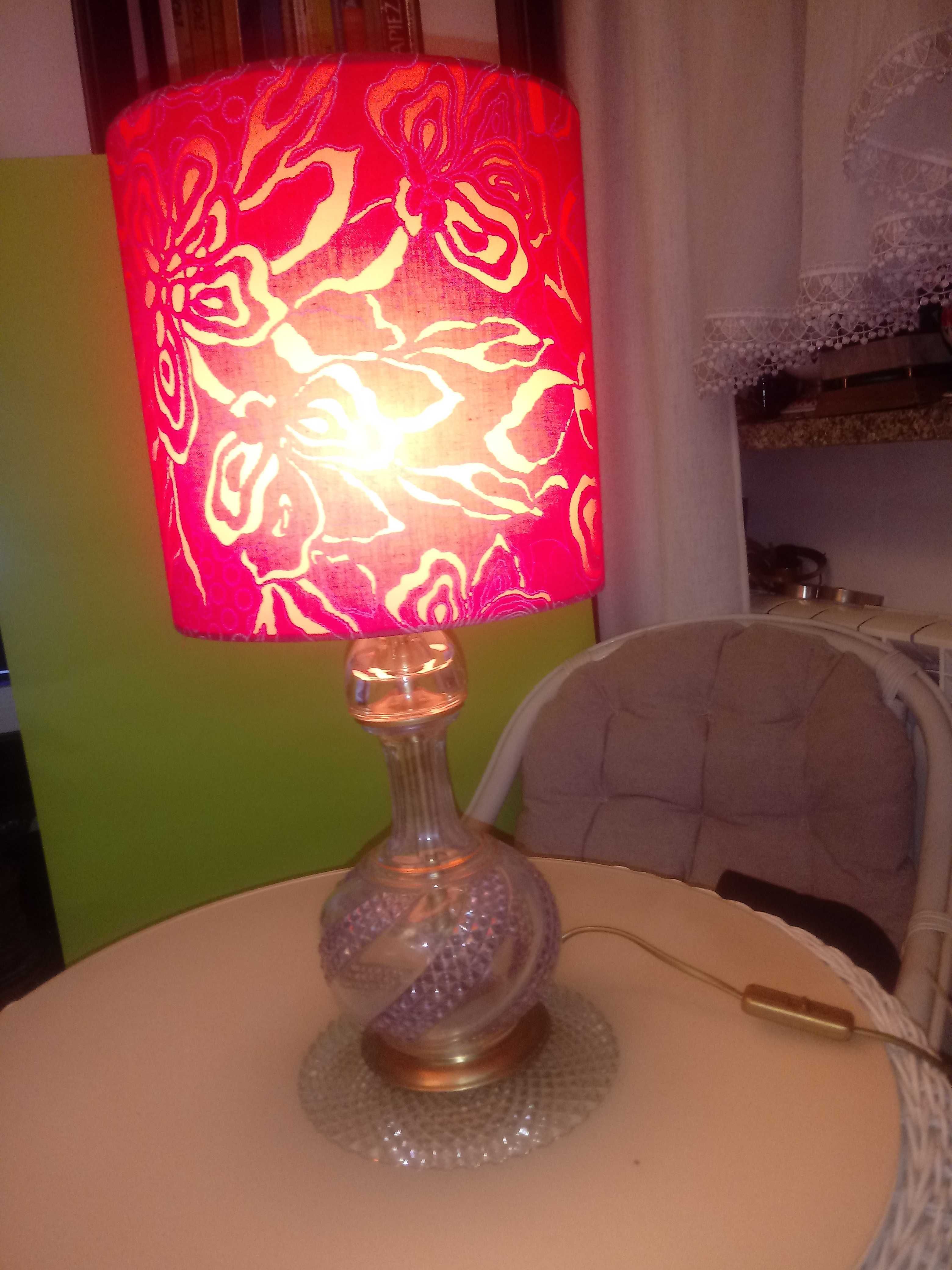 Lampa ze szkła odlewanego z abażurem