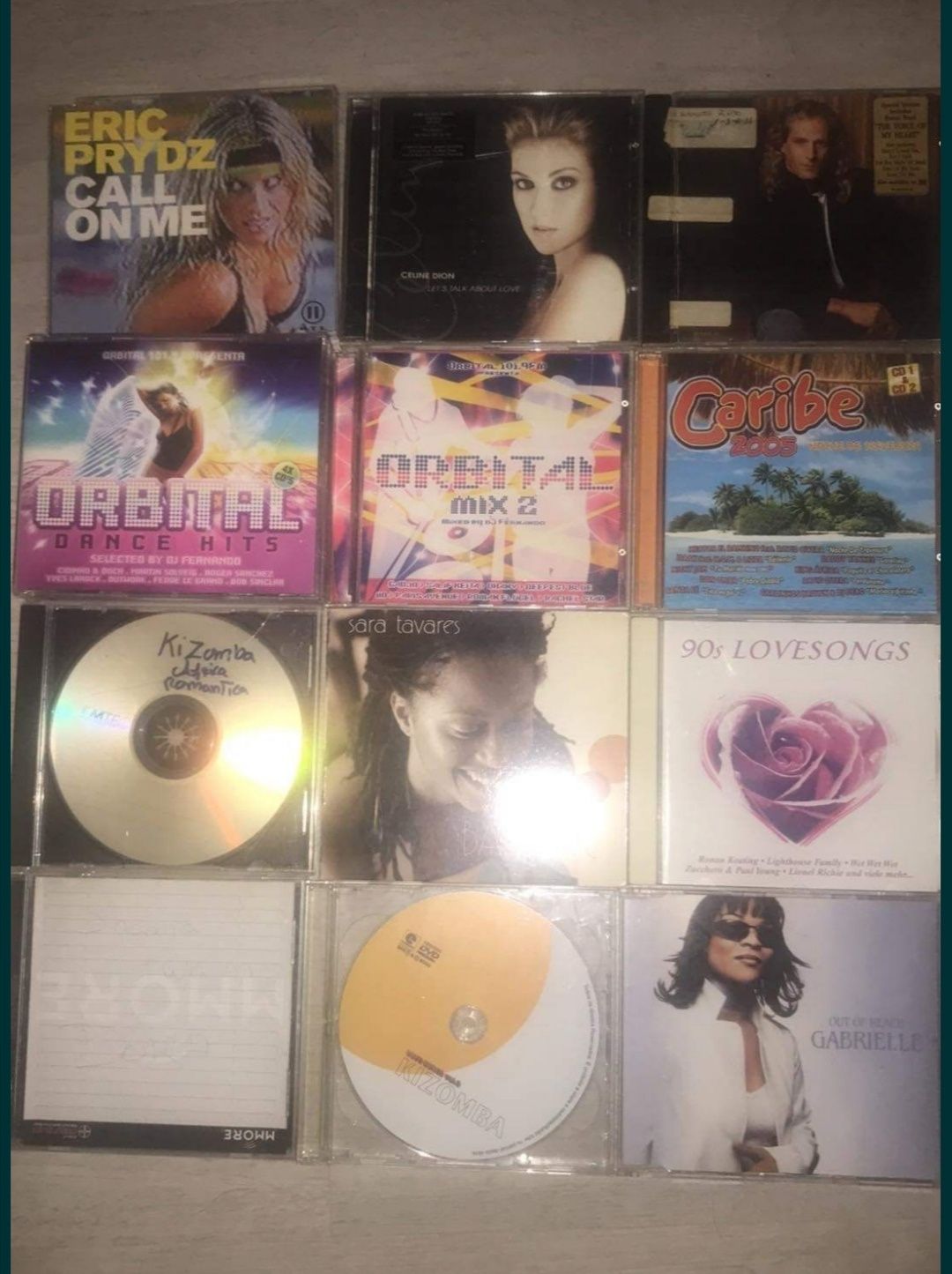 Vendo 36 cds de musica originais