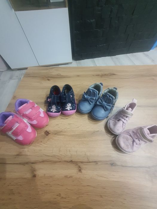 Buty dla dziewczynki 20