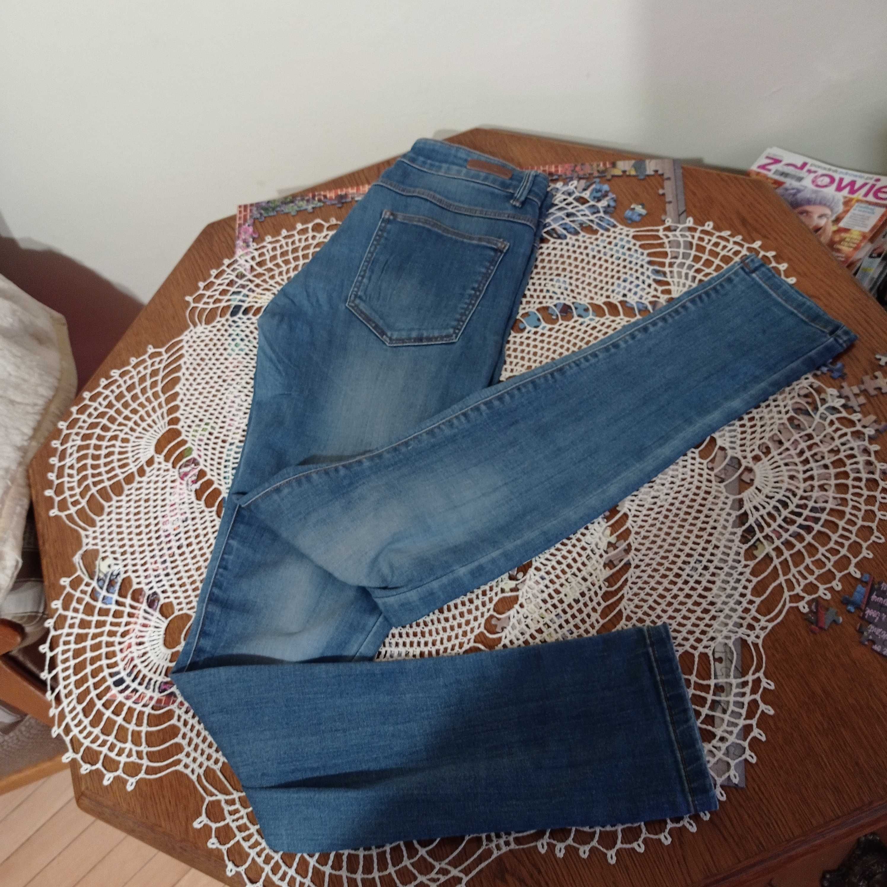 Spodnie jeansowe rurki Promod. Rozmiar S
