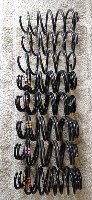 Пружина передньої підвіски VW Passat B6, B7,Skoda Superb,Octavia.