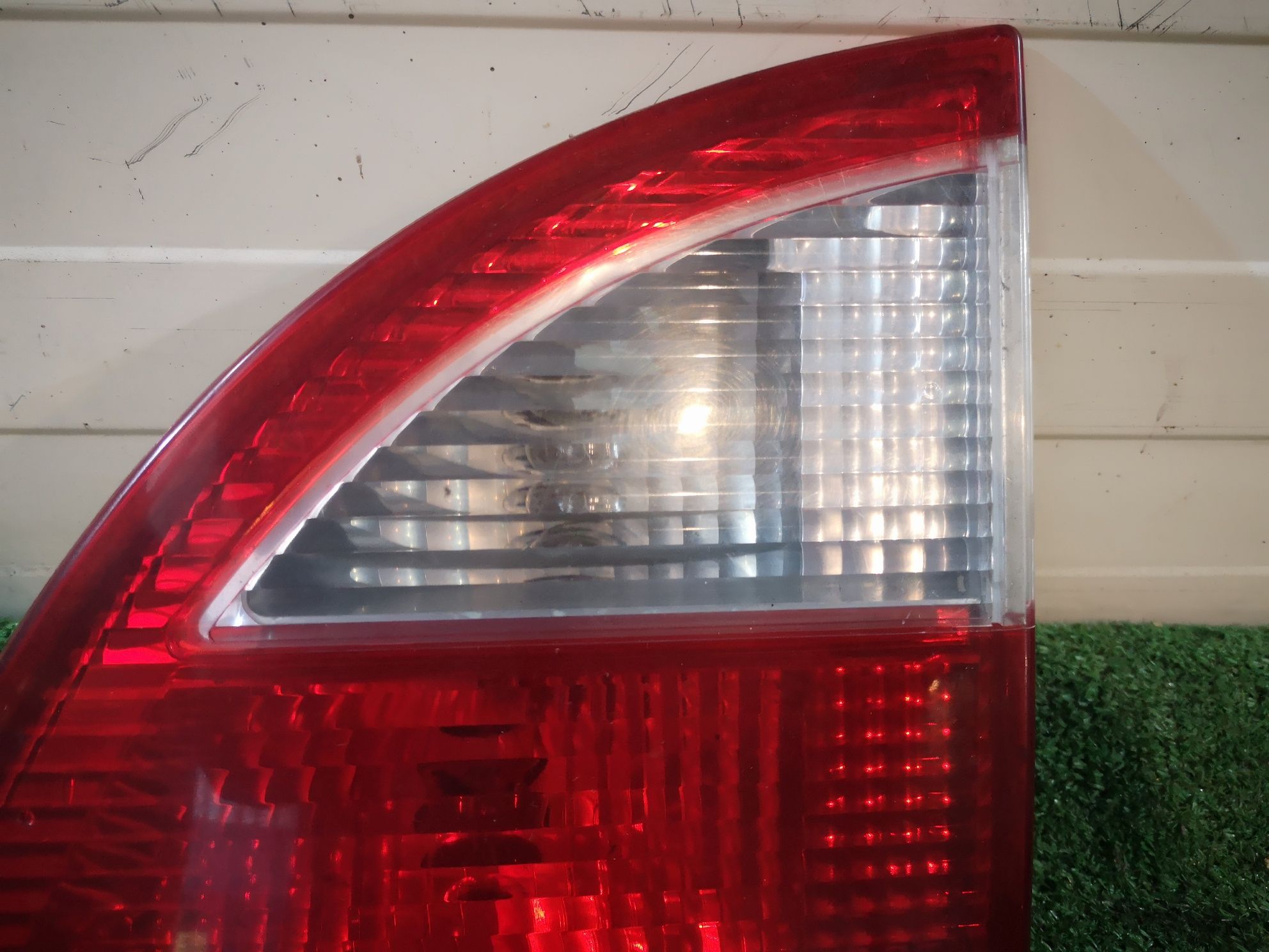 Ford Galaxy lampa