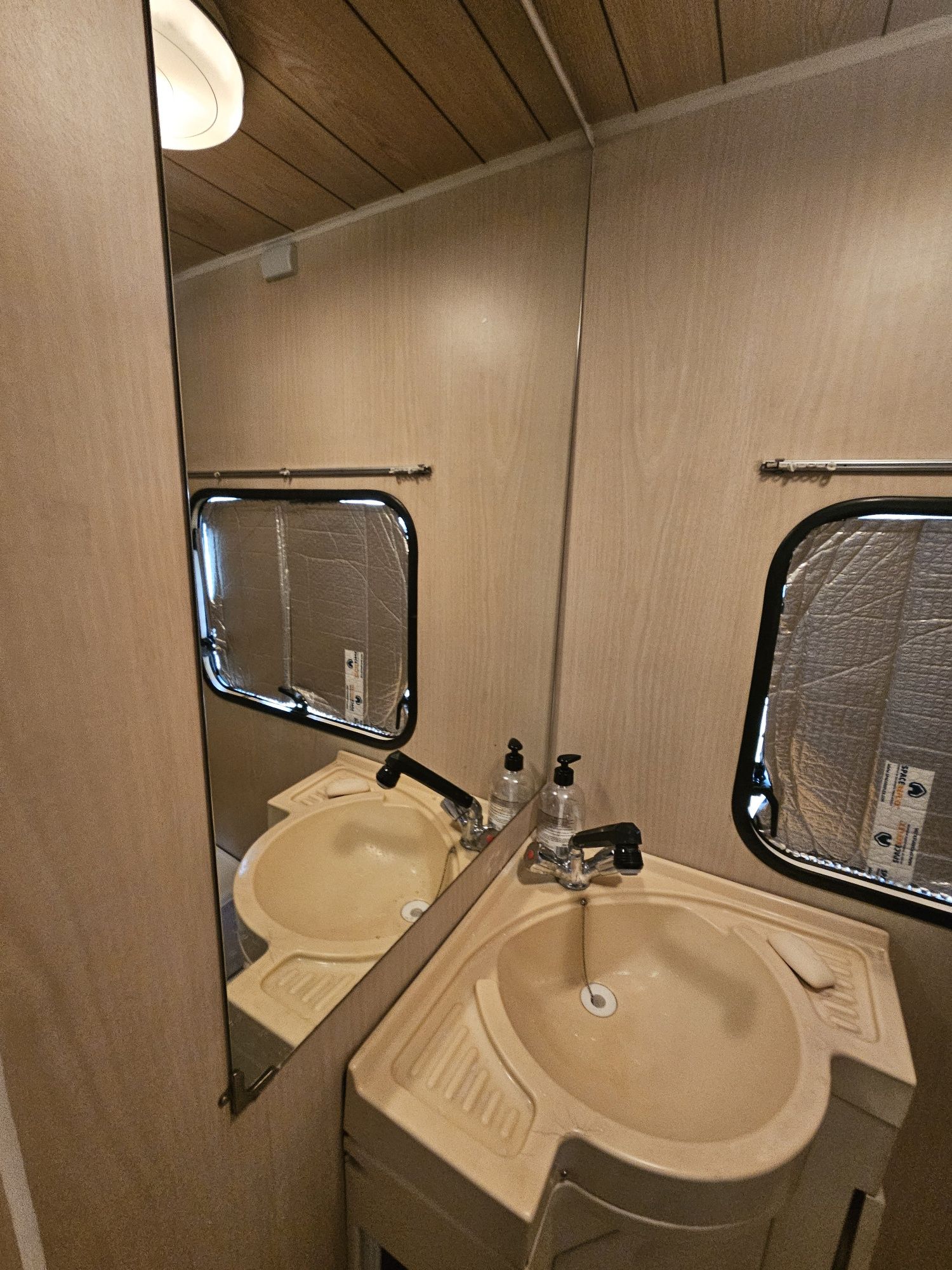 Autocaravana  4 pessoas