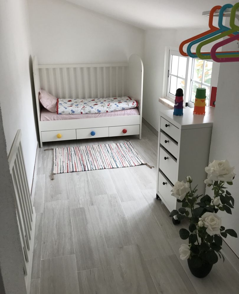 Moradia bi-familiar, T2 e T1+1 Vista Serra Arràbida, jardim 500m²