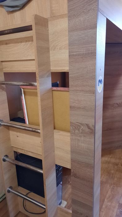 Дитяче ліжко горище