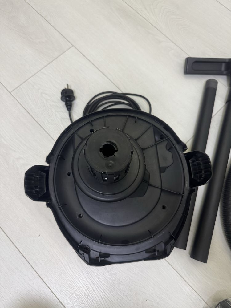 Karcher WD-3 пылесос, пилесмок