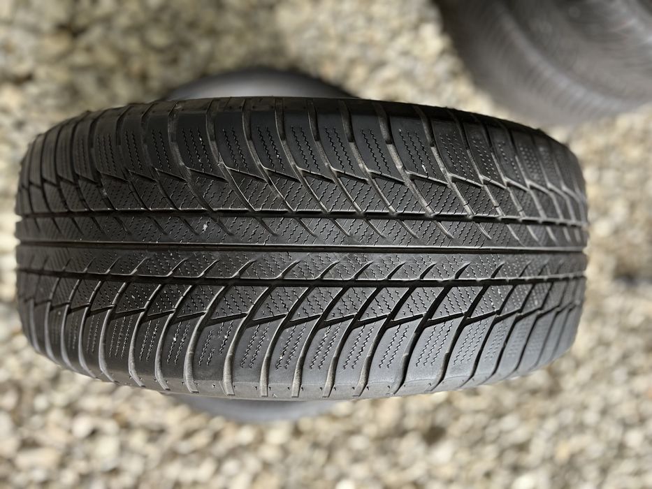 225/55 R17 2 шт. Bridgestone Blizzak LM001