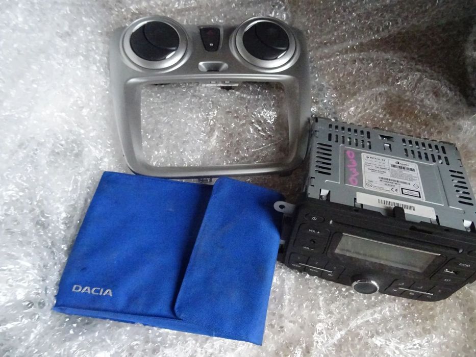 DACIA DOKKER LODGY RAMKA OBWODKA DO RADIO + RADIO CZESCI ROZNE WYSYLKA