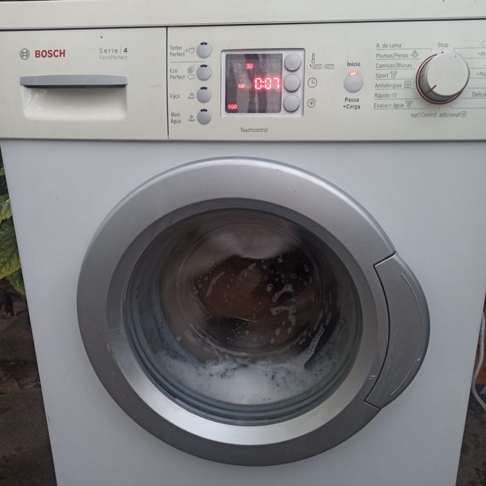 Máquina de Lavar Roupa BOSCH Série 4