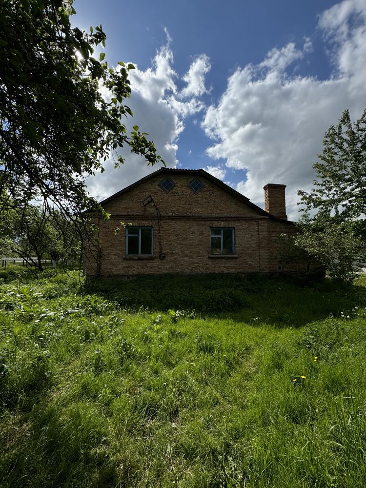 Продаж будинку (Нова Українка)