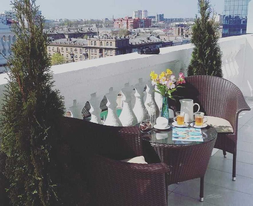 Действующий отель в новом  доме, историческом центре города. 1L77