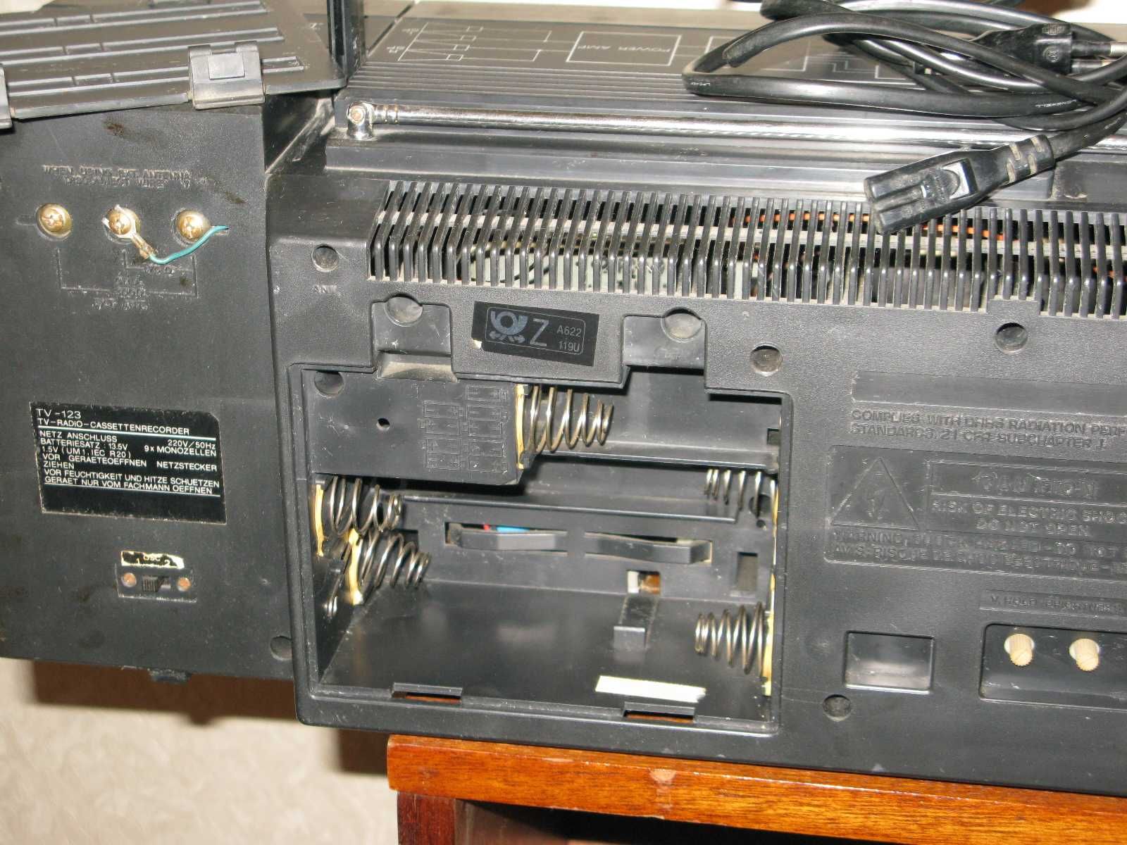 Телерадиомагнитола TV-RADIO-CASSETTENRECORDER model no. TV-123