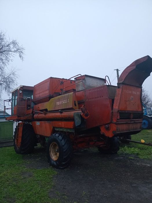 Комбайн Дон 1500
