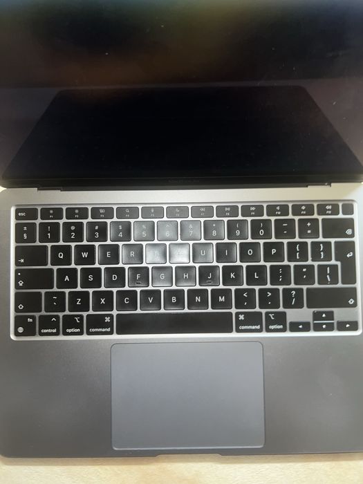 Macbook Air M1. 2020 рік 8GBоперативка  512 GB