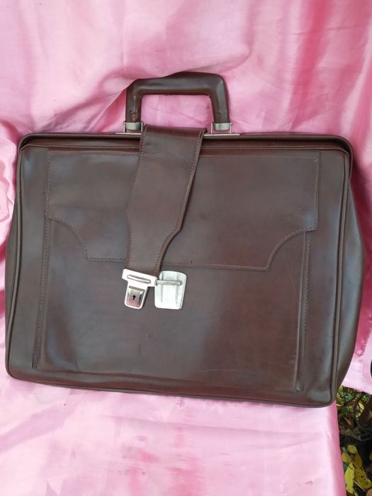 Портфель для инструментов