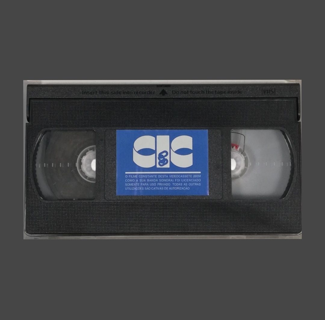 Filme "Waterworld" em formato VHS original, 1995