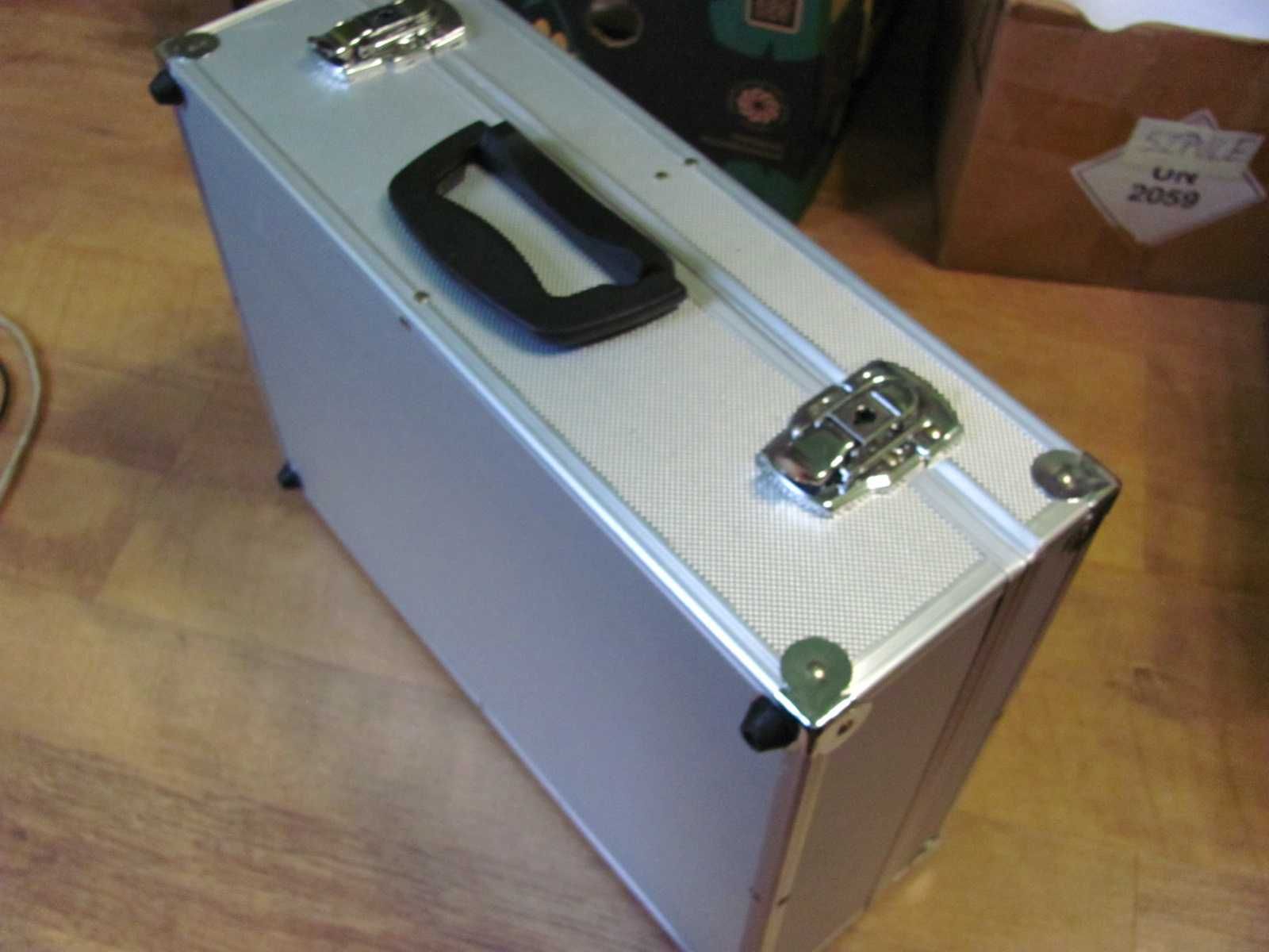 Walizka aluminiowy kufer transportowy case cases