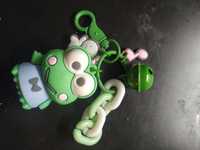 Porta chaves keroppi verde sanrio friends com guizo