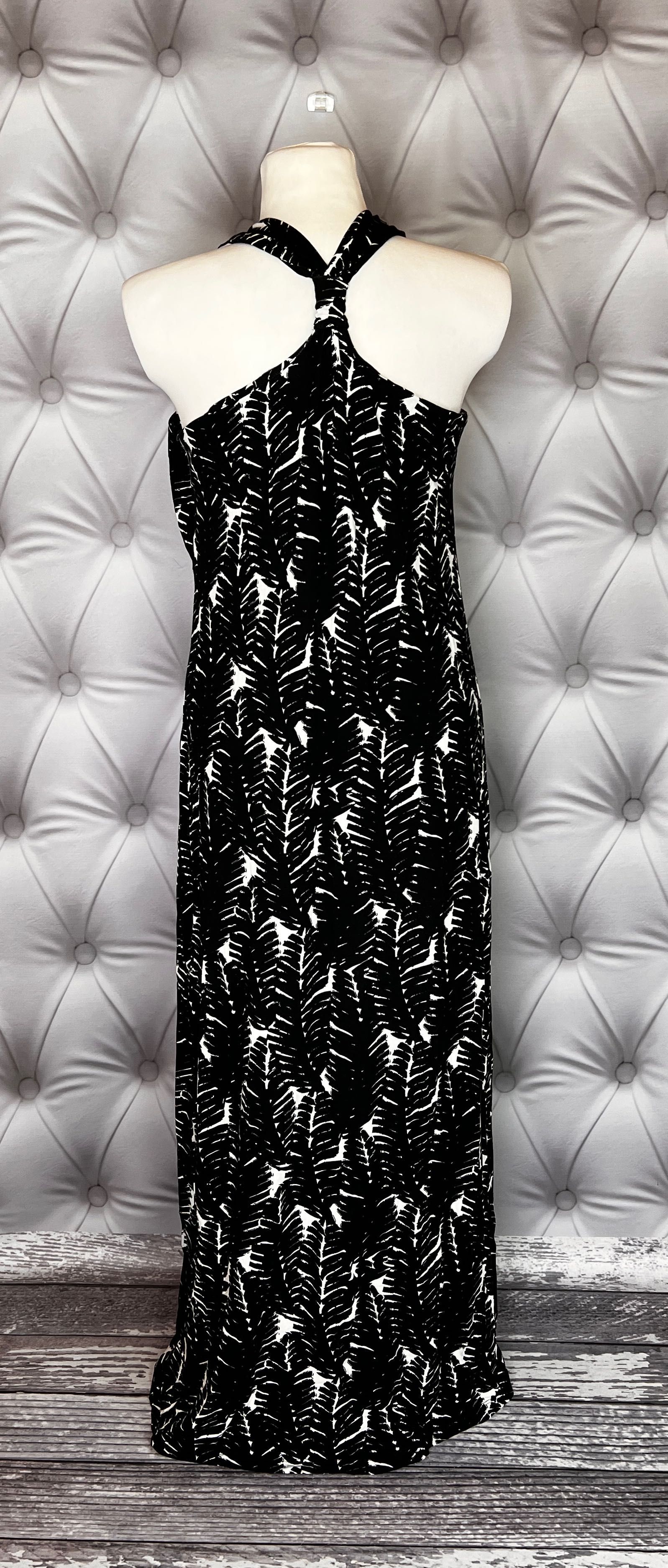 sukienka maxi długa czarna biała w liście kenneth cole wiskoza
