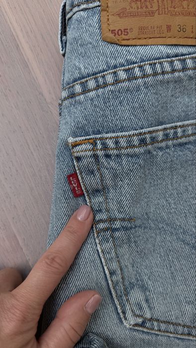 Продам джинси Levis