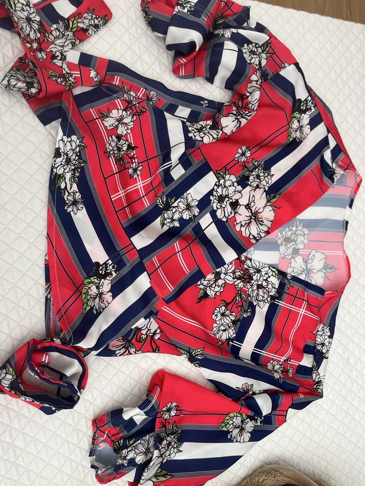 Blusa acedada muito charmosa