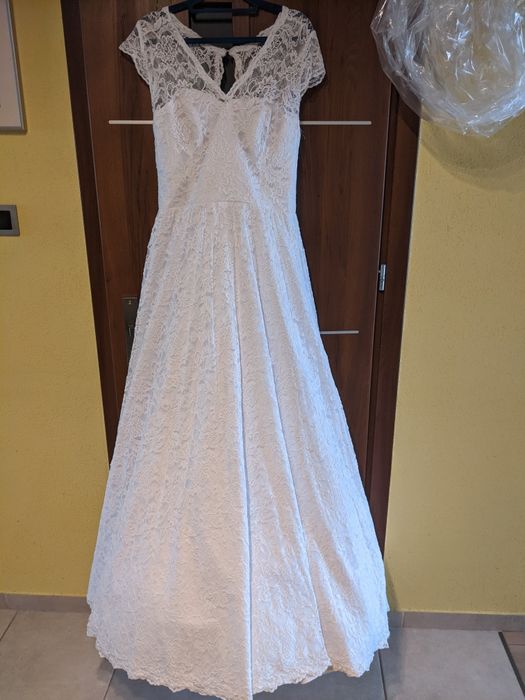 Suknia ślubna koronkowa r.40-44
