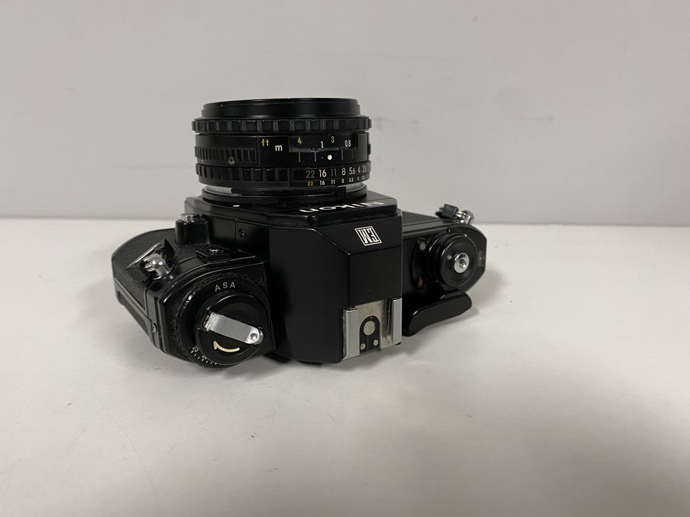 Nikon EM - 50mm f1.8, aparat analogowy, super stan