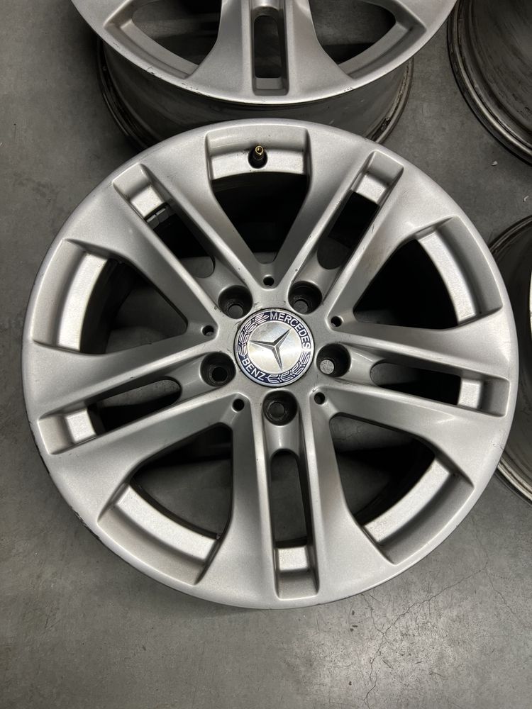 Felgi aluminiowe 16" Mercedes - 5x112 - 7Jx16H2 ET43 - Borbet K1