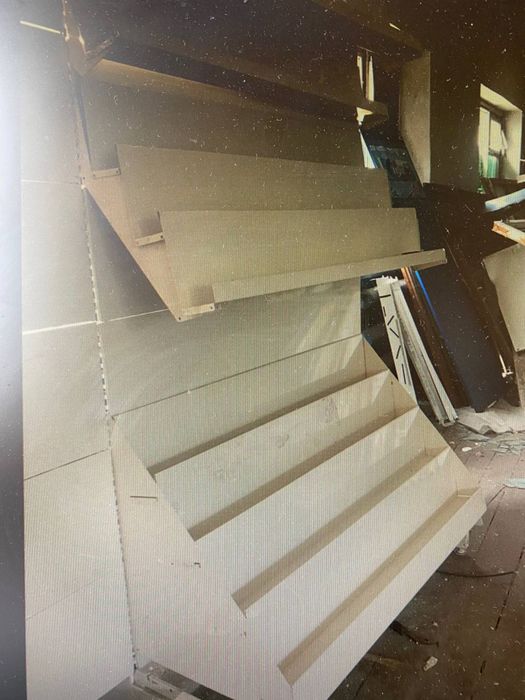 Прилавки, вітрини в магазин бу