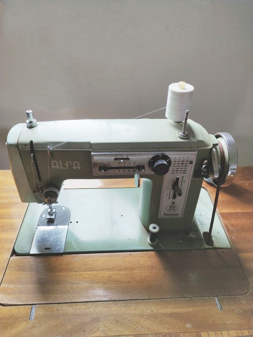 Máquina de costura Alpha Vintage