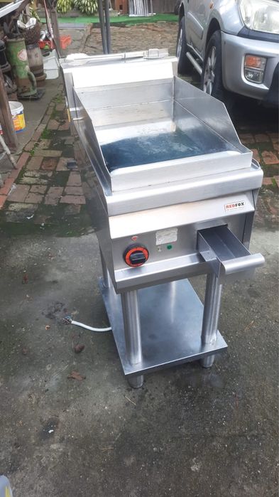 Grill elektryczny Redfox