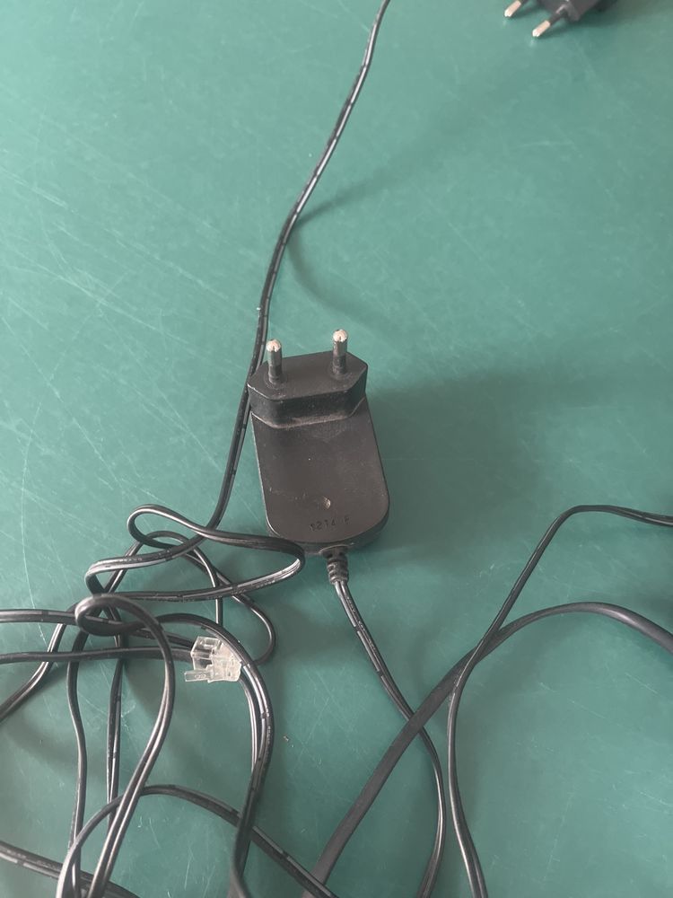 Zestaw aparatów telefonicznych, analogowych, Telefony stacjonarne