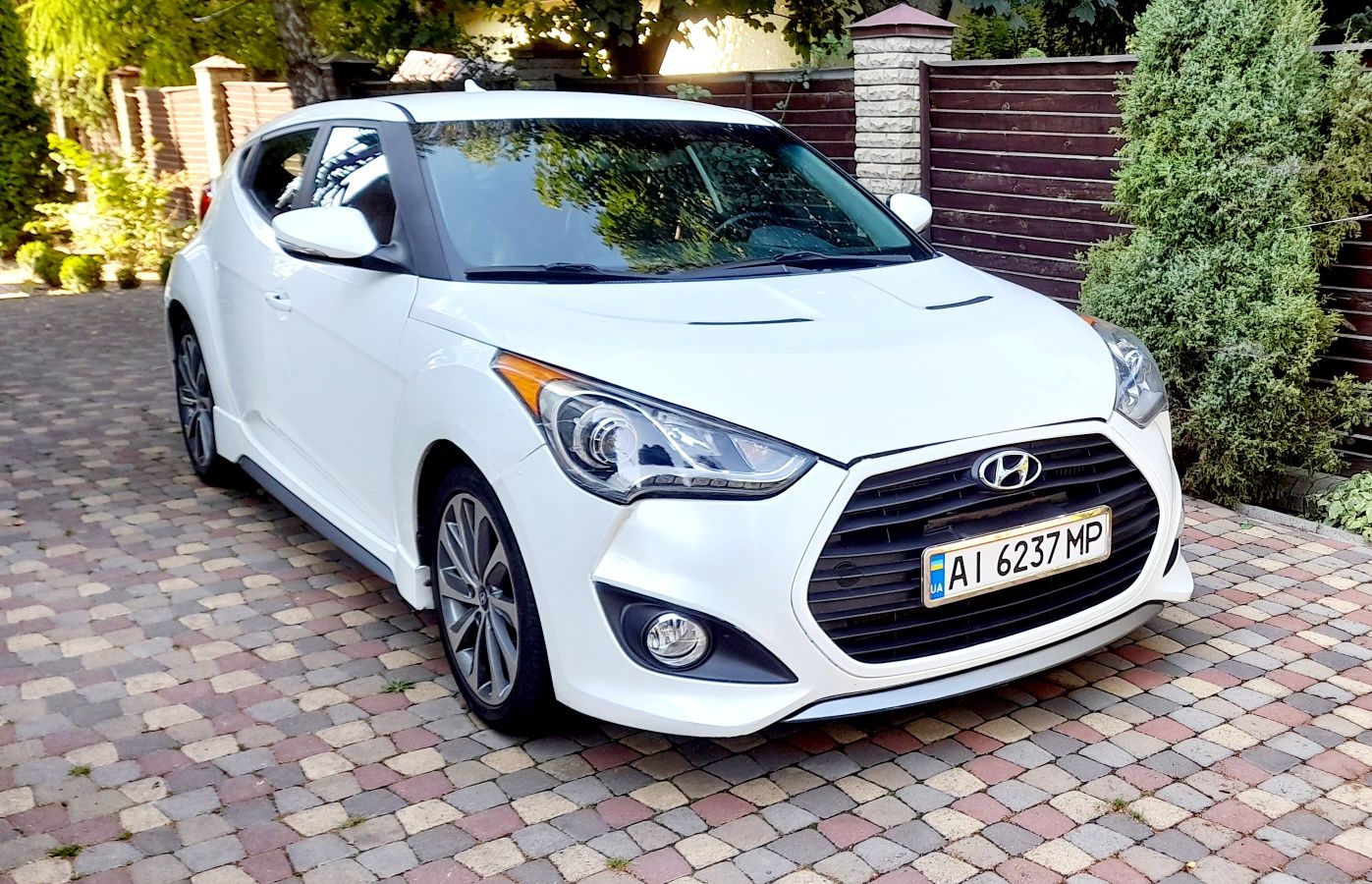 Hyundai Veloster 2012