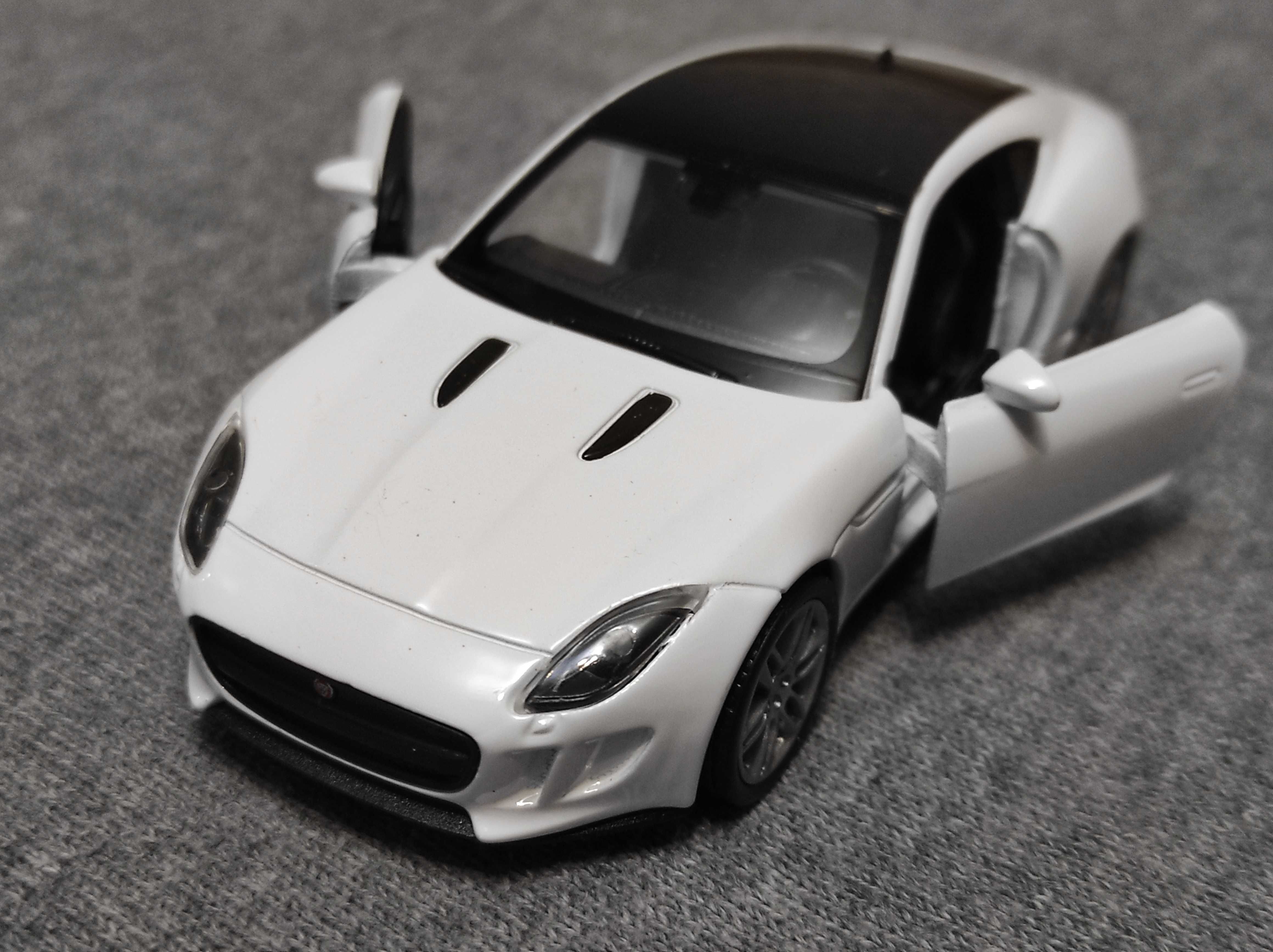 Машинка Jaguar F-Type Welly 1/36 Модель Ягуар