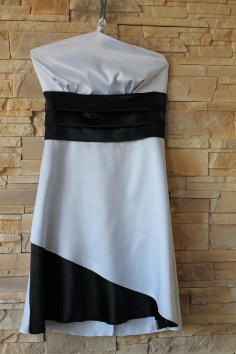 Fajna biało-czarna sukienka jak nowa rozmiar M